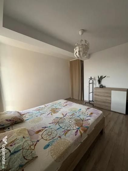 Apartament de 2 camere de inchiriat -- bloc nou, parcare inclusa, central - 6