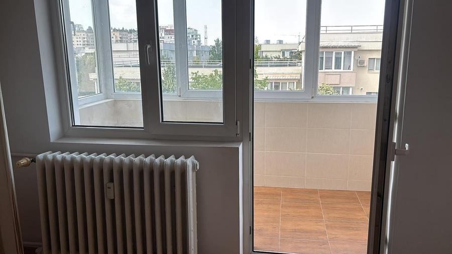 Apartament cu 2 camere decomandat în Aviației