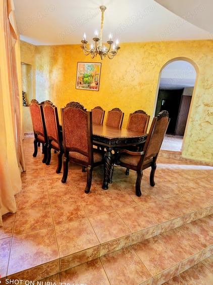 Casă cu 6 camere cu Teren 960 Mp în Ronaț
