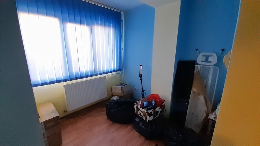 Apartament cu 3 camere decomandat în Olimpia-Stadion