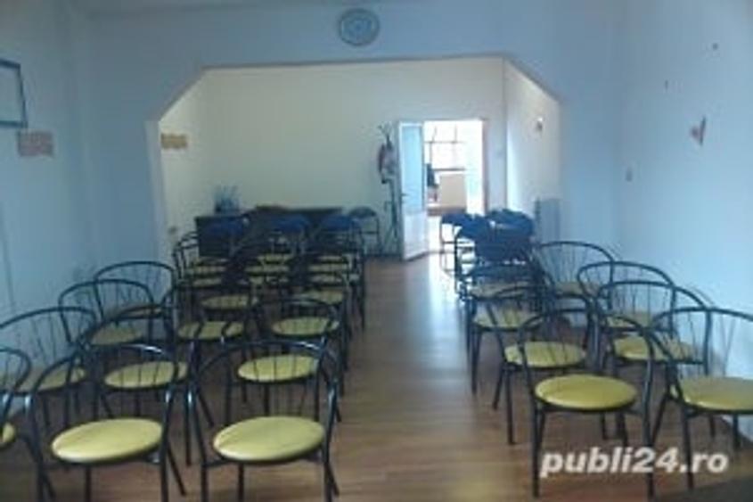 Spațiu comercial, de 48 mp, în Central