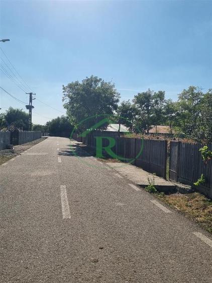 Casă cu 3 camere cu Teren 1973 Mp în Scurtești