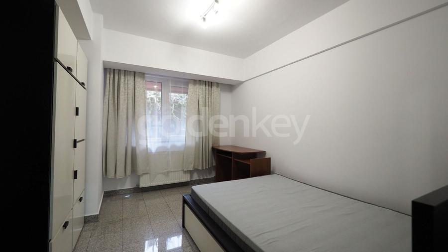 Apartament cu 4 camere decomandat, mobilat în Aviatorilor