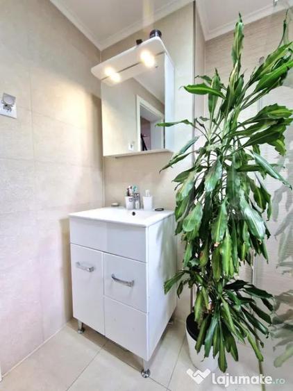 Apartament cu 4 camere semidecomandat, mobilat în Florești