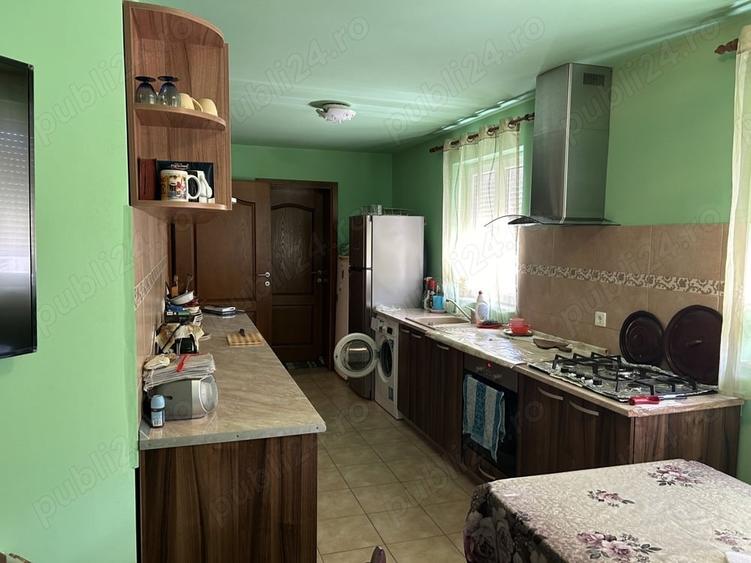 Casă cu 6 camere cu Teren 2700 Mp în Bocsig