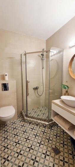 Apartament cu 2 camere decomandat, mobilat în Faleza Nord