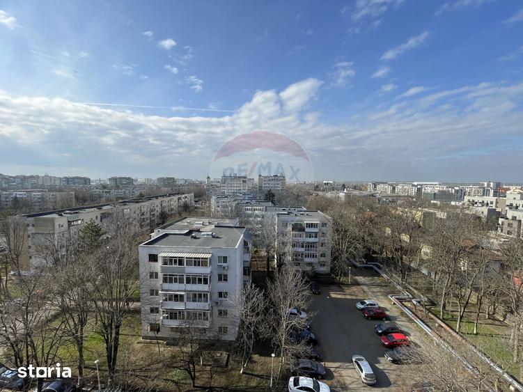 Apartament cu 3 camere semidecomandat în Nord