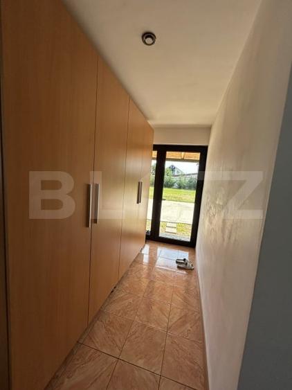 Casă individuală cu 6 camere cu Canalizare în Viișoara