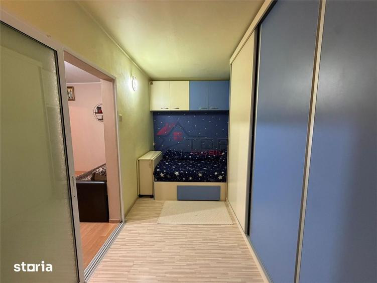 Apartament cu 2 camere semidecomandat în Podu Roș