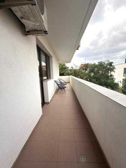 Apartament cu 3 camere decomandat, mobilat în Central