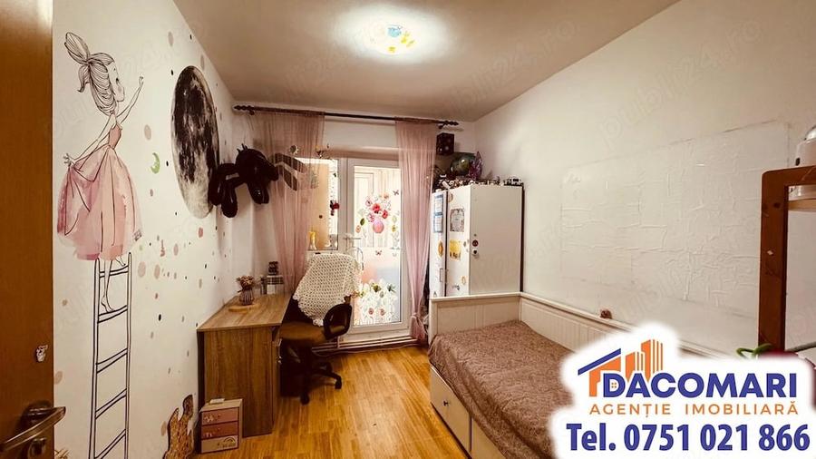 Apartament cu 3 camere decomandat în Siderurgiștilor