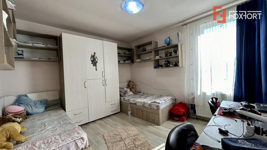 Casă individuală cu 6 camere cu Teren 649 Mp în Remetea Mare