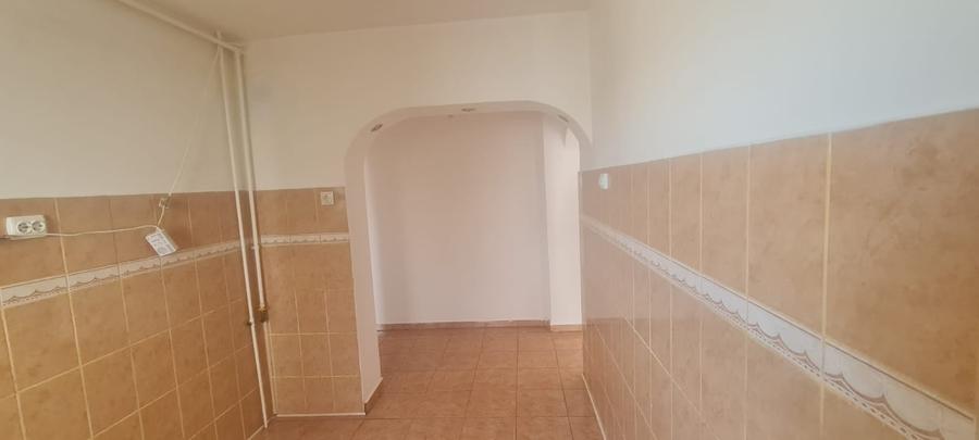 Apartament cu 3 camere în Aurel Vlaicu