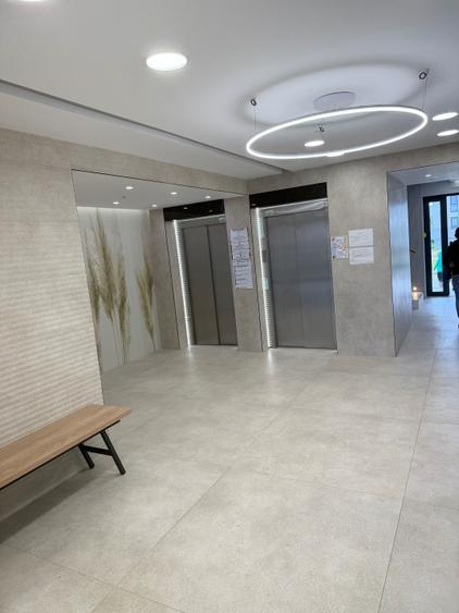 Apartament cu 2 camere semidecomandat, mobilat în Central
