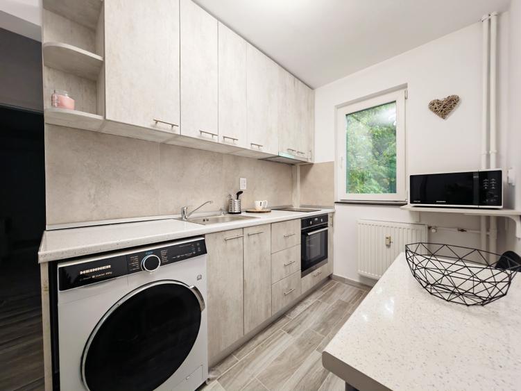 Apartament cu 2 camere decomandat în Drumul Taberei