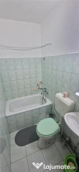 Garsonieră în Girocului