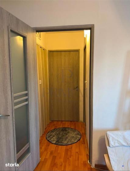 Apartament cu 2 camere semidecomandat, mobilat în Soarelui