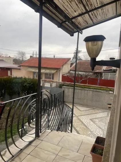 Casă cu Teren 91 Mp în Central
