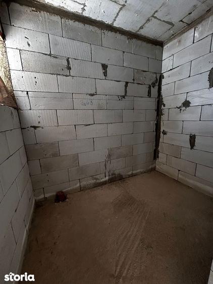 Casă cu 6 camere cu Teren 547 Mp în Sântimbru