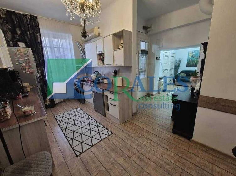 Apartament cu 5 camere decomandat, mobilat în Ultracentral