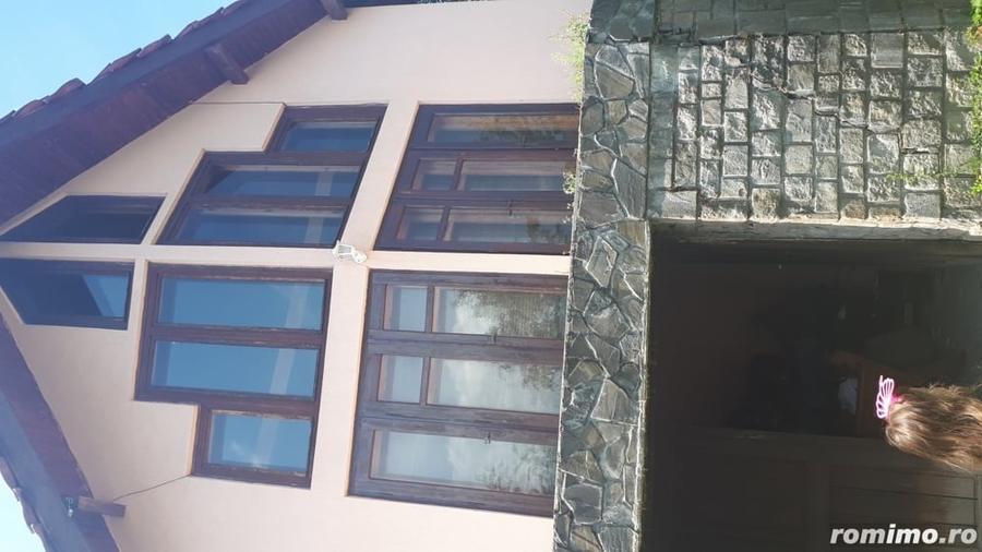 Casă cu 5 camere cu Teren 2345 Mp în Breaza