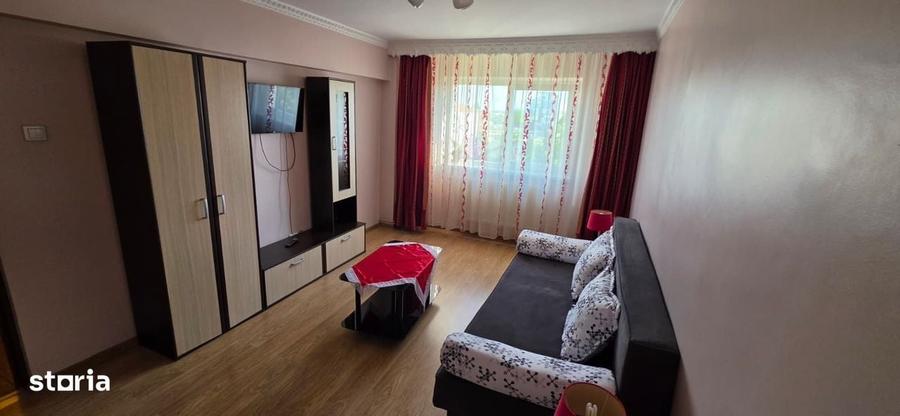 Apartament cu 2 camere decomandat în Energiei