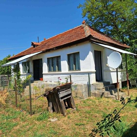 Casă cu 2 camere în Pojogeni