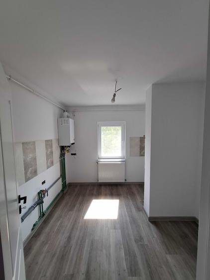 Apartament cu 2 camere decomandat în Noua