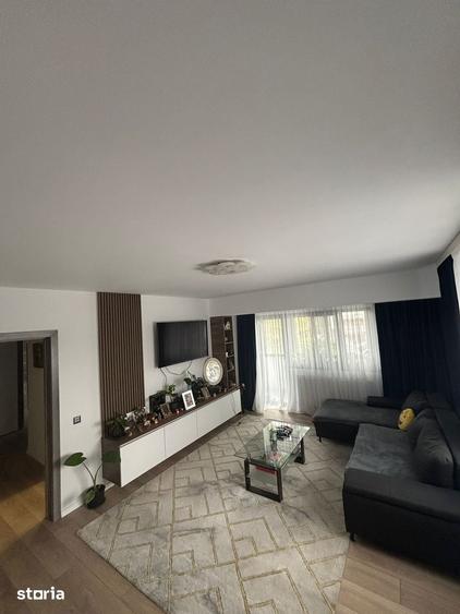 Apartament cu 3 camere în Bariera Vâlcii