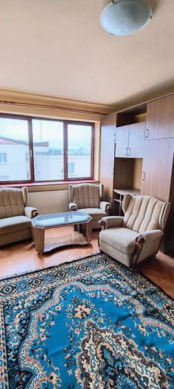 Apartament cu 3 camere decomandat în Decebal