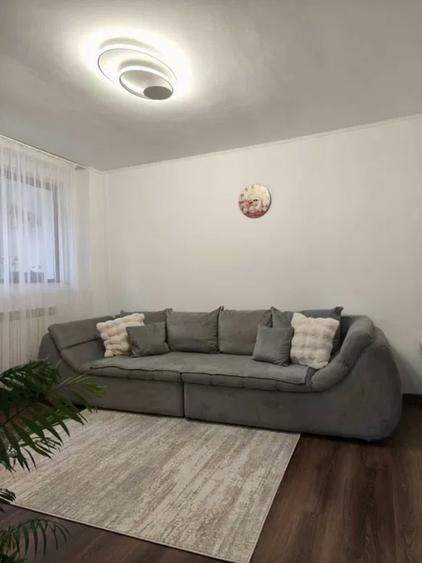 Apartament 2 camere Decomandat, etaj 5/10, Micro 20 – Mobilat & Utilat - 1