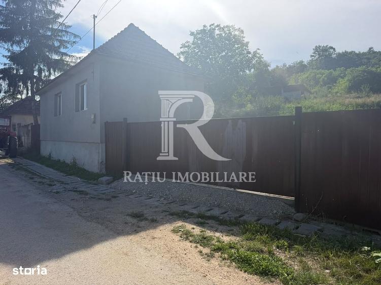 Casă cu 2 camere în Stracoș
