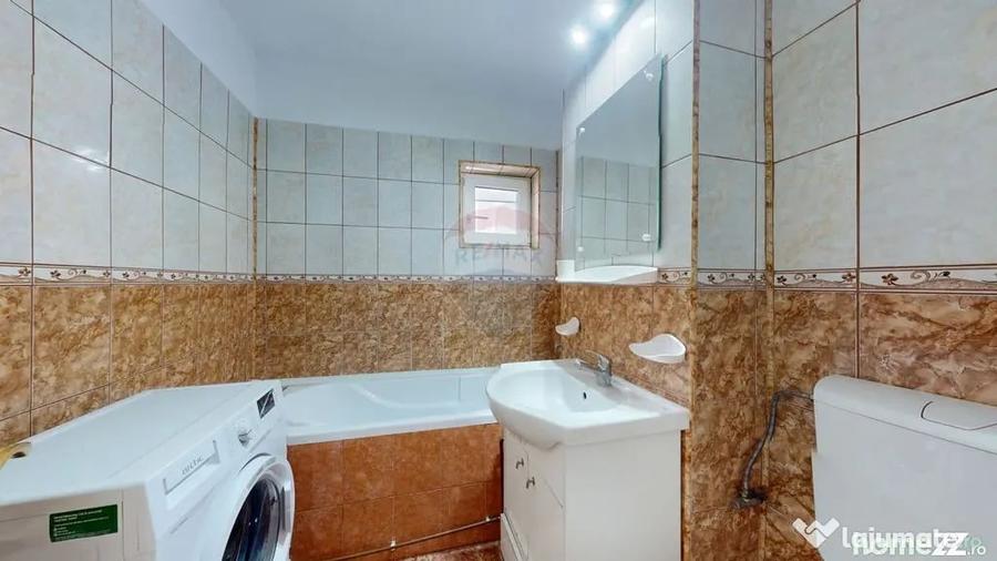 Apartament cu 3 camere decomandat în Eroilor