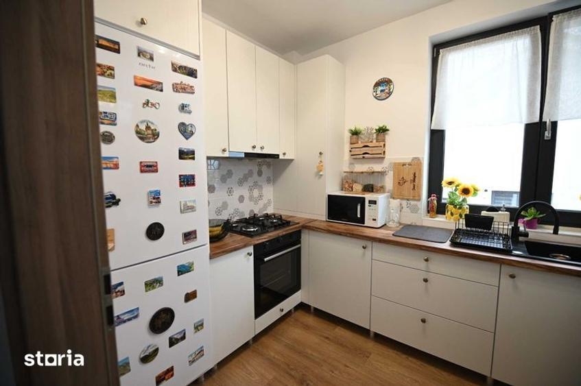 Apartament cu 4 camere în Cristian