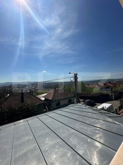 Casă individuală cu 4 camere cu Canalizare în Dâmbul Rotund