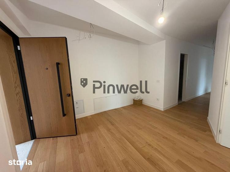 Apartament cu 4 camere, mobilat în Central