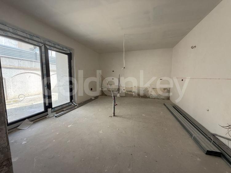 Casă individuală cu 5 camere cu Canalizare în Faleza Nord