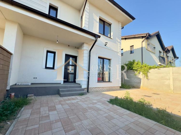 Duplex cu 5 camere cu Canalizare în Chișoda