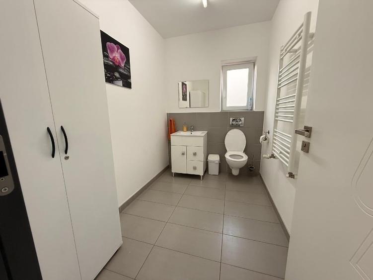 Birou, de 753 mp, în Mehala