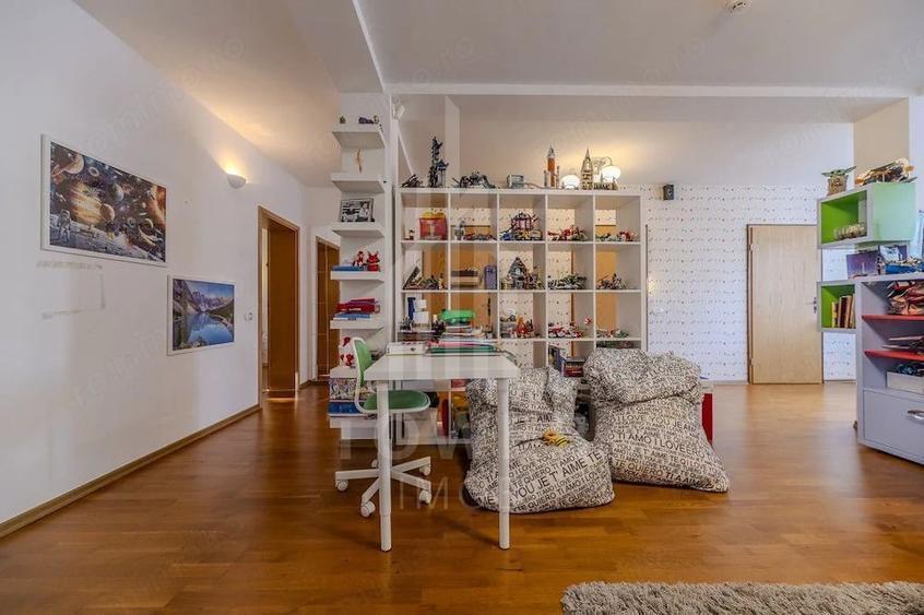 Casă cu Teren 614 Mp în Central