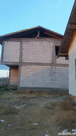 Casă cu 4 camere cu Teren 655 Mp în Braniștea