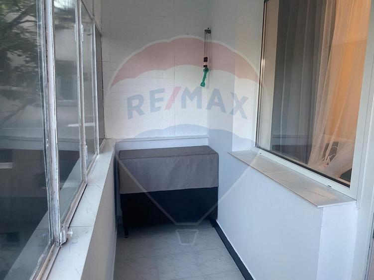 Apartament cu 2 camere decomandat în Brâncoveanu