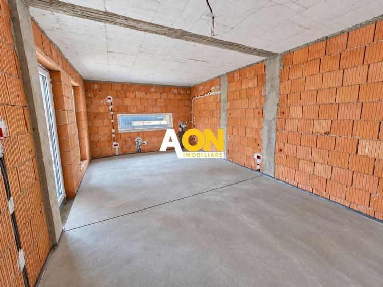 Apartament cu 3 camere decomandat în Cetate