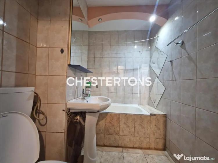 Apartament cu 3 camere decomandat în Central