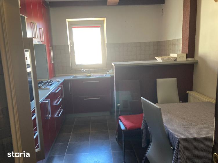 Apartament cu 3 camere în Sub Arini