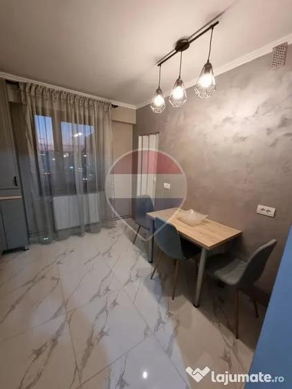 Apartament cu 2 camere decomandat în Intim