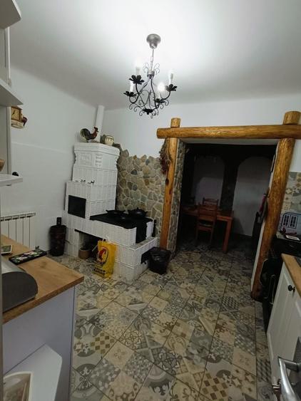 Casă cu 4 camere în Corbșori
