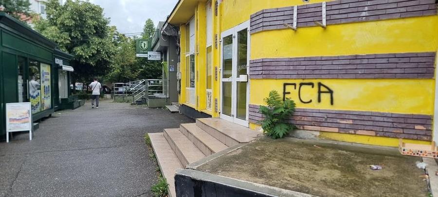Spațiu comercial, de 80 mp, în Eremia
