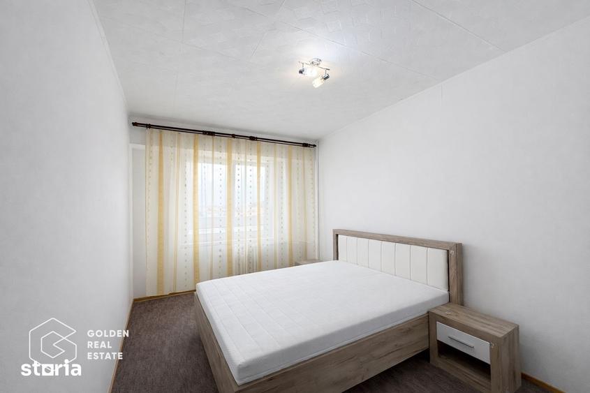 Apartament cu 3 camere decomandat în Polivalentă