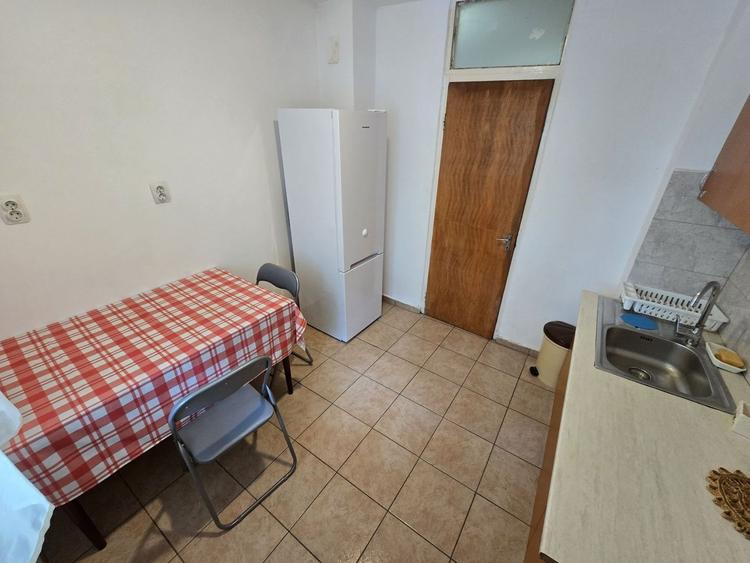 Apartament cu 2 camere decomandat, mobilat în Brâncoveanu